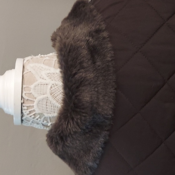 DEBBIE MORGAN Brown Quilted Zipper Front Sleeveless Vest - Picture 5 of 10